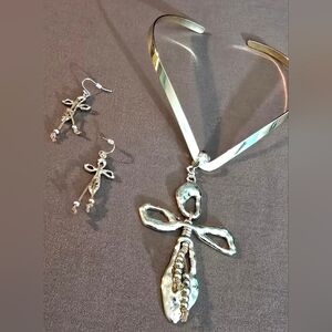 Artistic Gold Tone Hammered Beaded Cross V-Slide Necklace and Earring Set